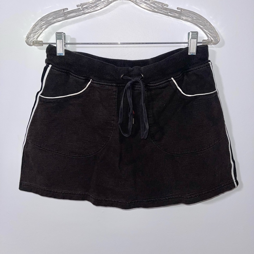 Vintage Y2K  New York Laundry Black and White Tennis Skort